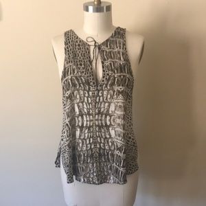 This is a one teaspoon shirt